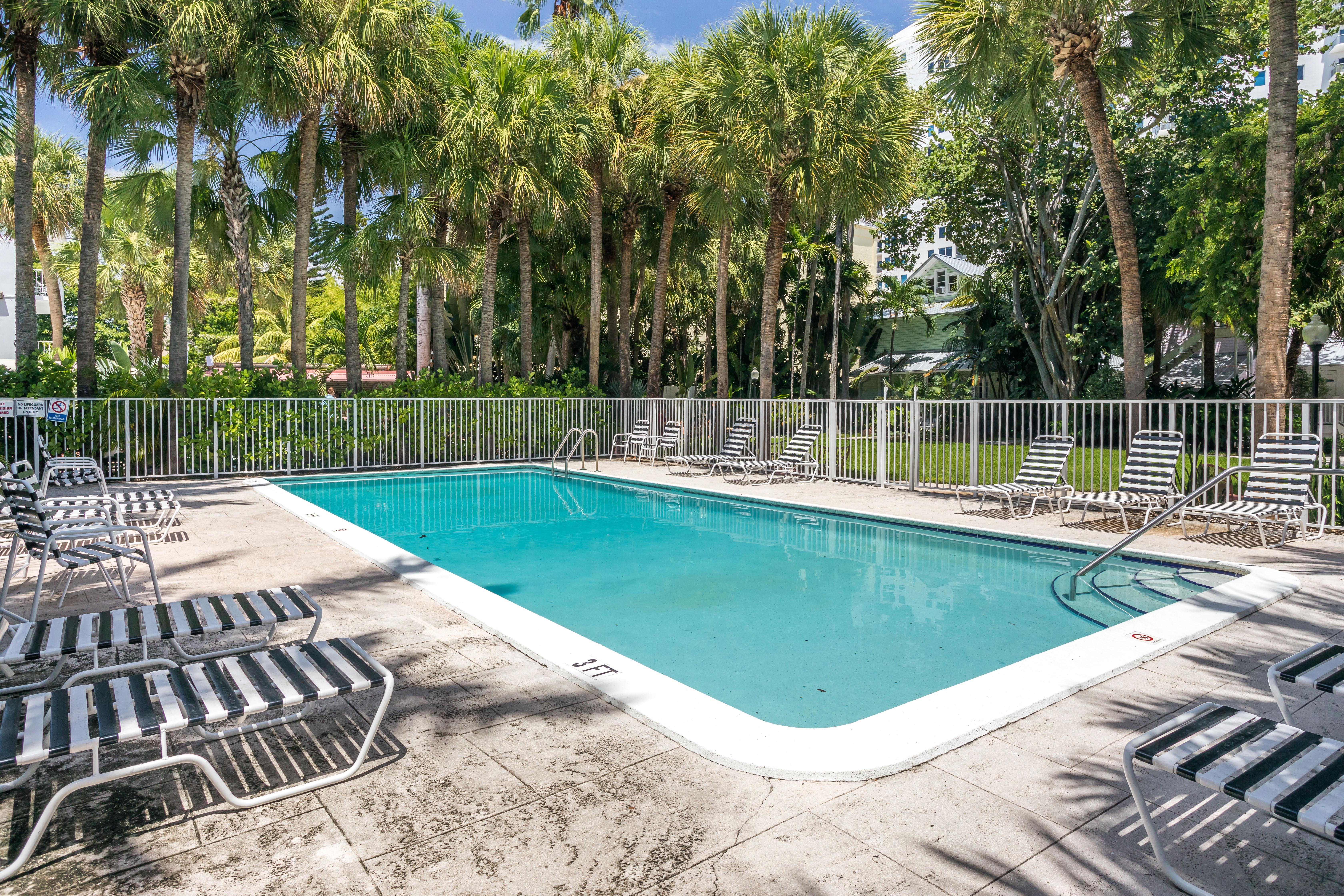 Miami River Inn By Renzzi Экстерьер фото